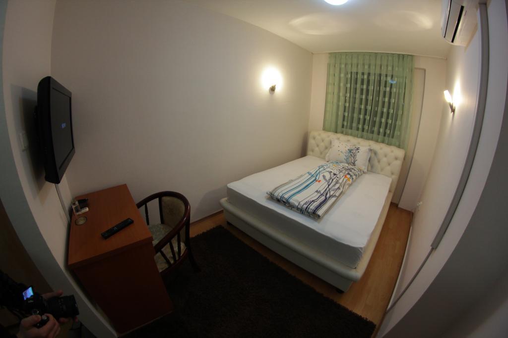 Hotel Fontana ゼニツァ エクステリア 写真